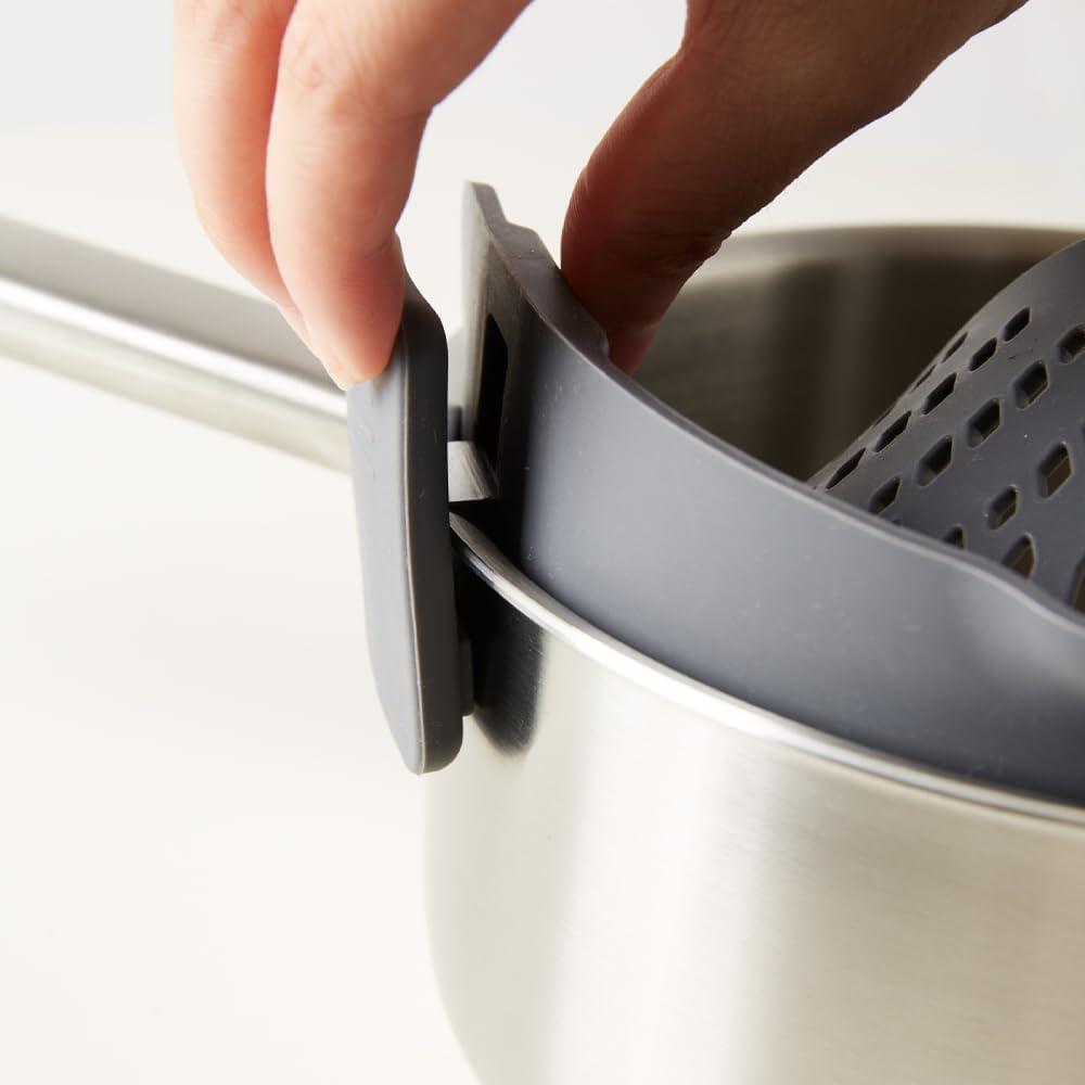 Silicone Clip-On Strainer for Pots & Pans – Heat Resistant Pasta Colander Kitchen Gadget for Noodles, Meat, Fruit & Vegetables (Gray)